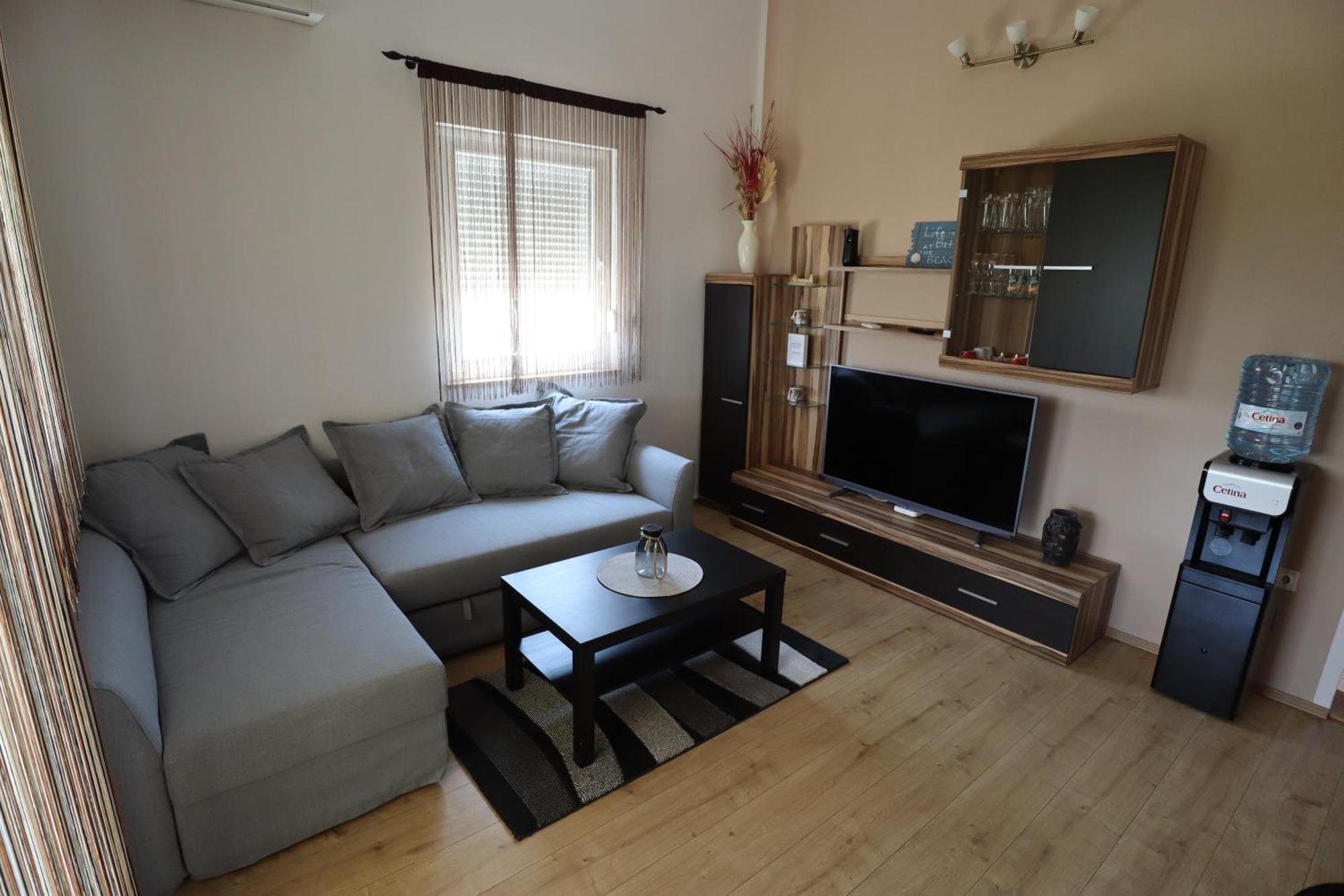 Apartman ˝Abaza˝ Vir Luaran gambar
